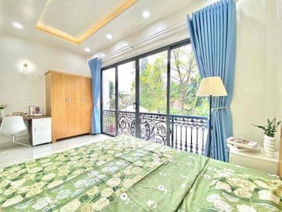 Căn hộ_full nội thất_bancol rộng thoáng_ánh sáng tự nhiên_mới đẹp ken