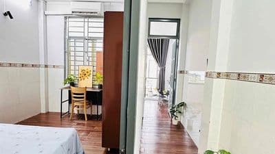2 Phòng ngủ ban công THANG MÁY ngay Tại Phú Nhuận full nội thất