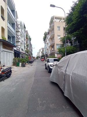 Gần ngay Cooppmart Hòa Bình- Hẻm To ô tô Đỗ- 4 Tầng - sẵn máy lạnh