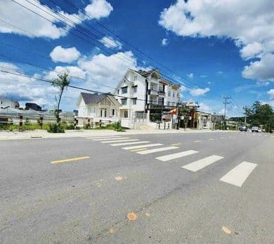 Bán đất mặt tiền Mai Anh Đào, Đà Lạt. Ngay Thung Lũng Tình Yêu