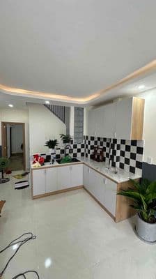 Nhỉnh 5 tỷ- nguyễn văn công- 42m2(nở hậu)- gần hẻm xe hơi- 3 phòng ngủ
