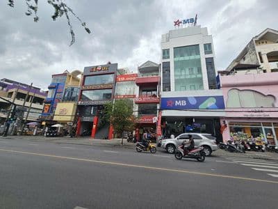 Ngang 9m| 800m2 | Nguyễn Gia Trí 6 Tầng Thang máy
