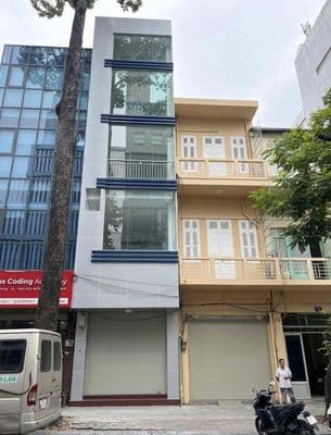 Toà nhà ngang 8m - ngay chợ bến thành - mặt tiền phó đức chính !