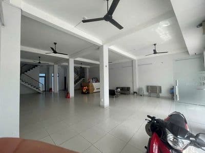 Nhà cho thuê mặt tiền đường tân thành 9x18m 3l thông suốt