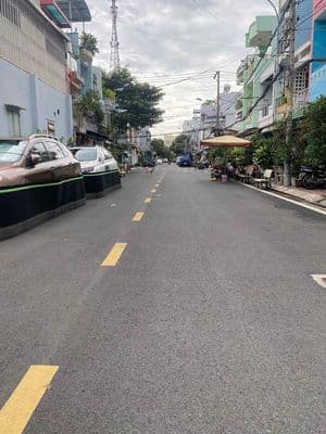Nhà mặt tiền - gần pacmall q8 - 2 tầng - 2pn - sổ riêng