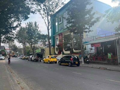 Cần cho thuê nhà mặt tiền đường yersin