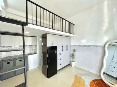 Duplex rộng thoáng, thích hợp sinh viên. Trống sẵn