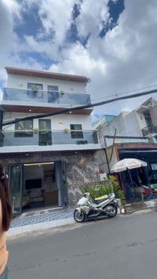 Mặt tiền kinh doanh-Ngay Chợ-3 Tầng giá NGỘP