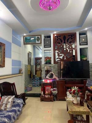 49m - xe hơi - 2 tầng - trương thị hoa