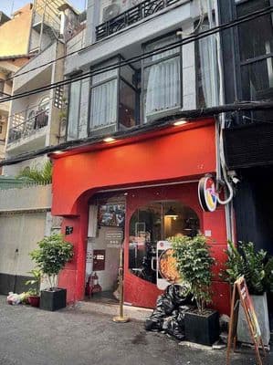 Xe hơi tránh nhau - nguyễn đình chiểu - quận 3 ( đoạn 2 chiều )