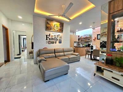 Bán nhà hạ 5 tỷ, HXH Nguyễn Thái Bình, Bảy Hiền, TPHCM, 240m2, 4 tầng