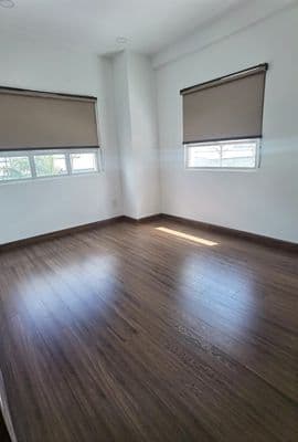 NHÀ TO MỚI 85m2 -2wc 2wc- Cọc 1 tháng vào ở ngay