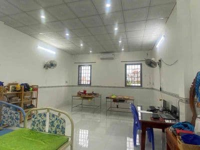 Nhà rộng lầu Hẻm Nguyễn văn Linh (thuận ở và kinh doanh)