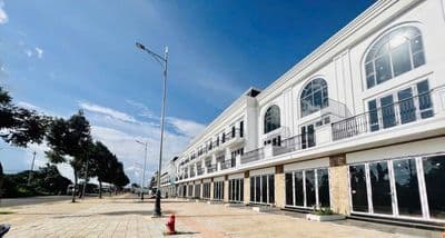 Nhà phố tại Khu đô thị Ân Phú mặt tiền đường rộng 32m, đón đầu cơ hội.