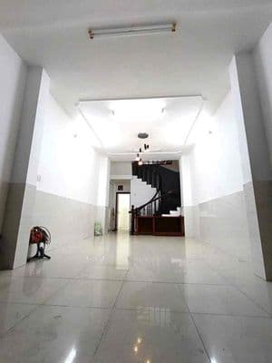 Nhà MT nội bộ khu Tên Lửa 5x20,3.5 tấm