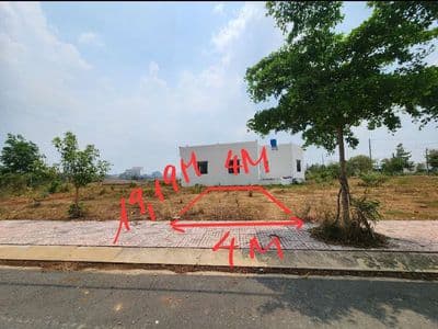 Đất thổ cư 100%,Dt77m2,mặt tiền đường 6m, ngay KCN Dochan,giá hơn 2ty.