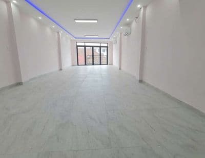 Cho thuê nhà 5x22(trệt+3lầu) full máy lạnh+thang máy kế aeon tân phú