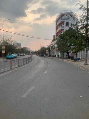 nhà lê cơ khu nam hùng vương sát aeon bình tân