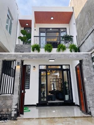 Thường xuyên đi công tác xa bán lại nhà cuối đường Đồng Khởi