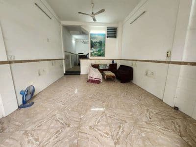 Cho thuê nhà 5×20- xts – gần ngã tư hocmon . giá: 9 triệu tl