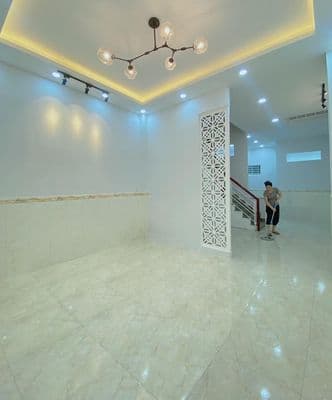 Nhà đẹp Tô Hiến Thành, Trệt 3 Lầu ST, 5PN 4WC, 4.5x12m, 20TR