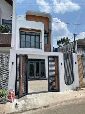 Bán nhà vòng xoay cổng 11 phước tân sổ sẵn hoàn công, 1 sẹc quốc lộ 51