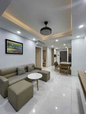 Cho thuê CC 2PN Saigon South full nội thất, giá tốt, cách RMIT 5 phút
