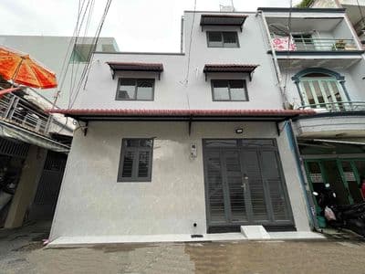 Bán nhà chính chủ • HxH Thông 2 đường • 3 Tầng x 42m2 • 4PN | 4 tỷ