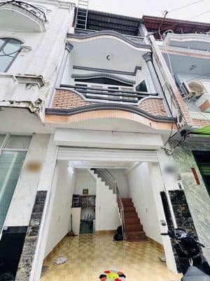 Cho thuê nhà nc hẻm 653/ quang trung f11.hẻm xe hơi