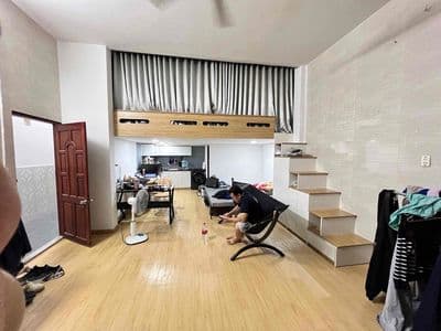 Mặt bằng kinh doanh - có gác ở lại - full nội thất