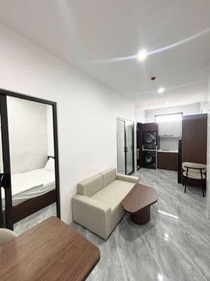 Cho Thuê Căn Hộ 2 Phòng Ngủ + 1 PK - Nội Thất Mới - Nơ Trang Long