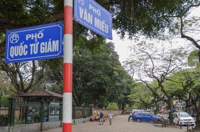 Chính chủ bán nhà phố văn miếu 30m 5 tâng cách ô tô 10m