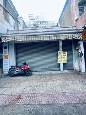 Nguyên Căn Mt Trần Hưng Đạo, 1 Trệt 1 Lầu 2PN, 6x20m,Giá 28tr/Th