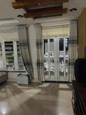 145 cho thuê nhà đẹp 3.5 tầng gần 300m² sử dụng
