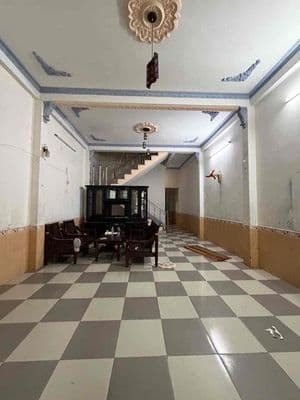 *Cho thuê nhà 2 tầng, đường Nguyễn Xí, gần Hồ Quý Ly, giá thuê 11tr/th