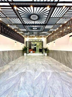 Nhà 5x20 (sân 2 xe hơi )full nội thất đường 7m