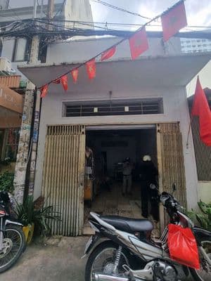 Cho thuê nhà Trệt 1 Lầu, ngay chợ Nguyễn Thái Bình Quận 1