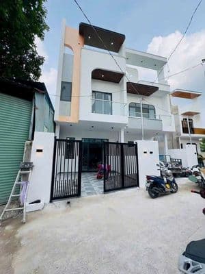 Nhà Phú Mỹ TDM, mới tinh. 1 trệt 2 lầu 3PN, 3WC,hẻm xe hơi.2ty650 ngộp