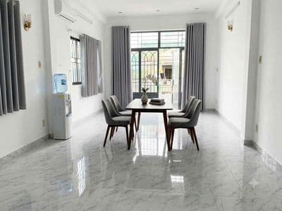 Cho thuê nhà- 130m2- ngang 8m- 3 tầng- kdc an sương- p.đht- quận 12