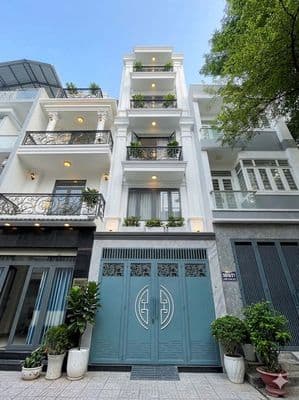 Cần bán gấp nhà mới 5 tầng ngay đinh thị thi - shr