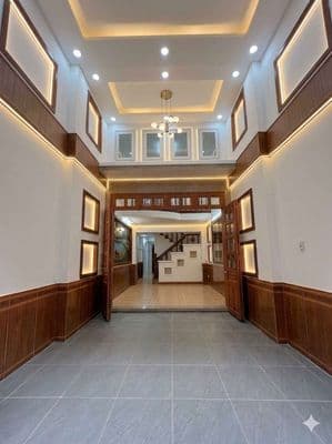 Tân Bình 5 tầng 6.3 tỷ 45m ngay Ni Sư Huỳnh Liên hẻm thông