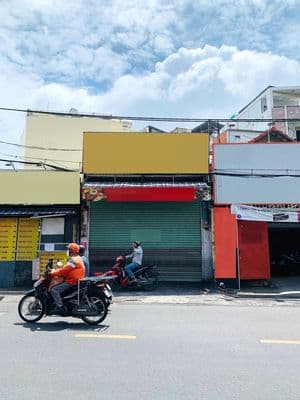 Mặt tiền ung văn khiêm 4,5x18m gần hutech cho mở quán ăn,..