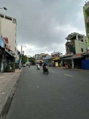 cho thuê nhà MT bình long 8x30 trệt thông suốt vị trí siêu dẹp
