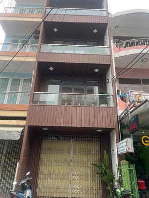 Cần bán gấp căn nhà mặt tiền gần Cầu Rồng