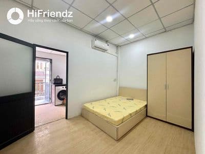Căn Hộ 2 Phòng Ngủ Ban Công Full Nội Thất