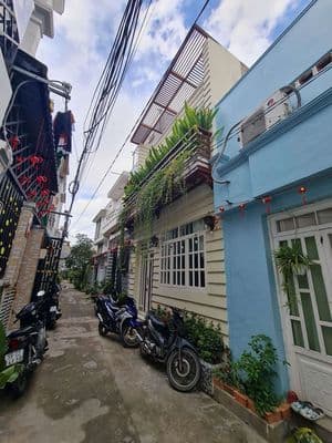Bán gấp nhà 2 tầng, gần 50m2, huỳnh tấn phát, shr, cách mặt tiền 80m