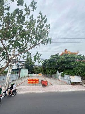 khu đất mặt tiền đường hót nhất phường phú định ,*** có 4 nền