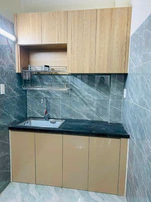 Chính chủ cần bán căn hộ d.vụ ở đông hoà. dt 230m. 15phong.gần làng đh