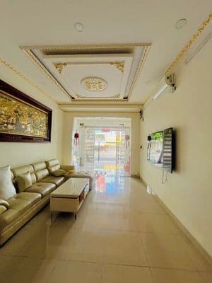 Cho thuê nhà nguyên căn mặt tiền đường luỹ bán bích 4x18m 5l kd tự do