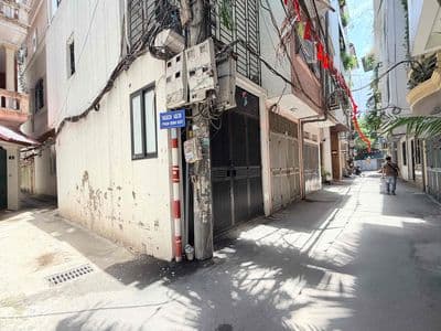 chính chủ bán nhà 3 tầng 25m2 căn góc phố phan đình giót